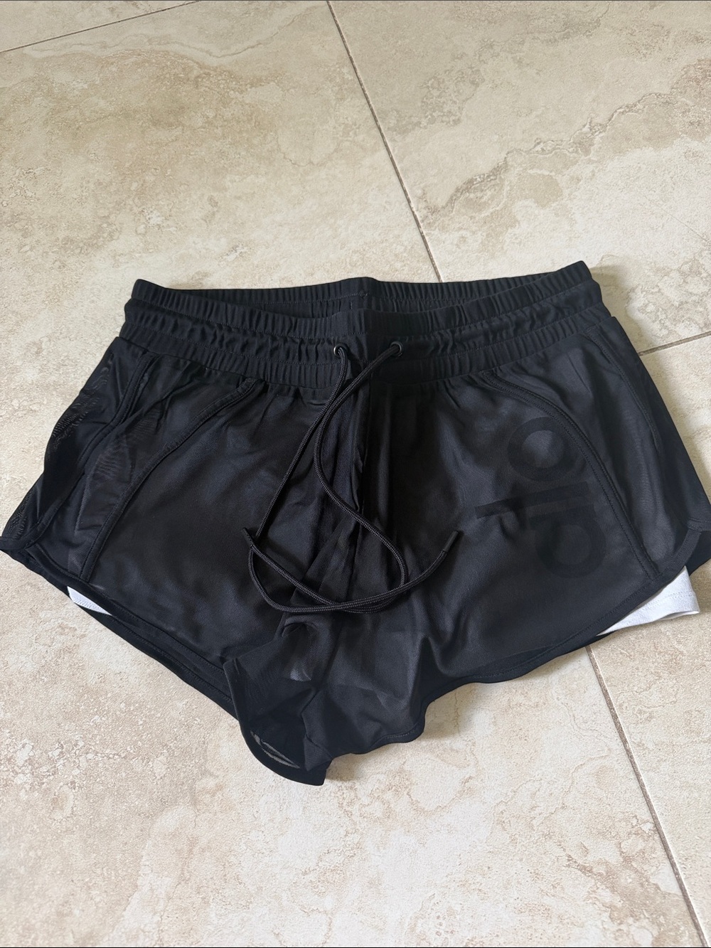 Alo Black Women's Athletic Shorts with Drawstring size small